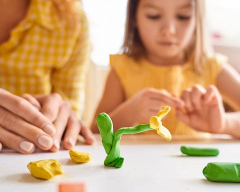 Bonus mamme, ecco come cambia la decontribuzione per le lavoratrici con più figli