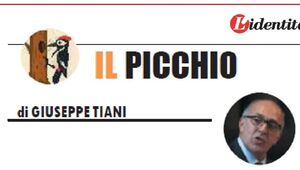 Gli illusionisti del centro che non c’è